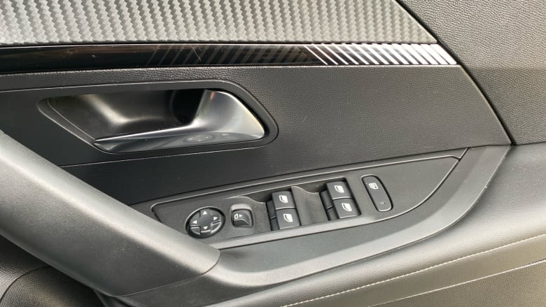 Peugeot 2008 1.2 PureTech 130 Allure 5dr EAT8 Petrol Estate